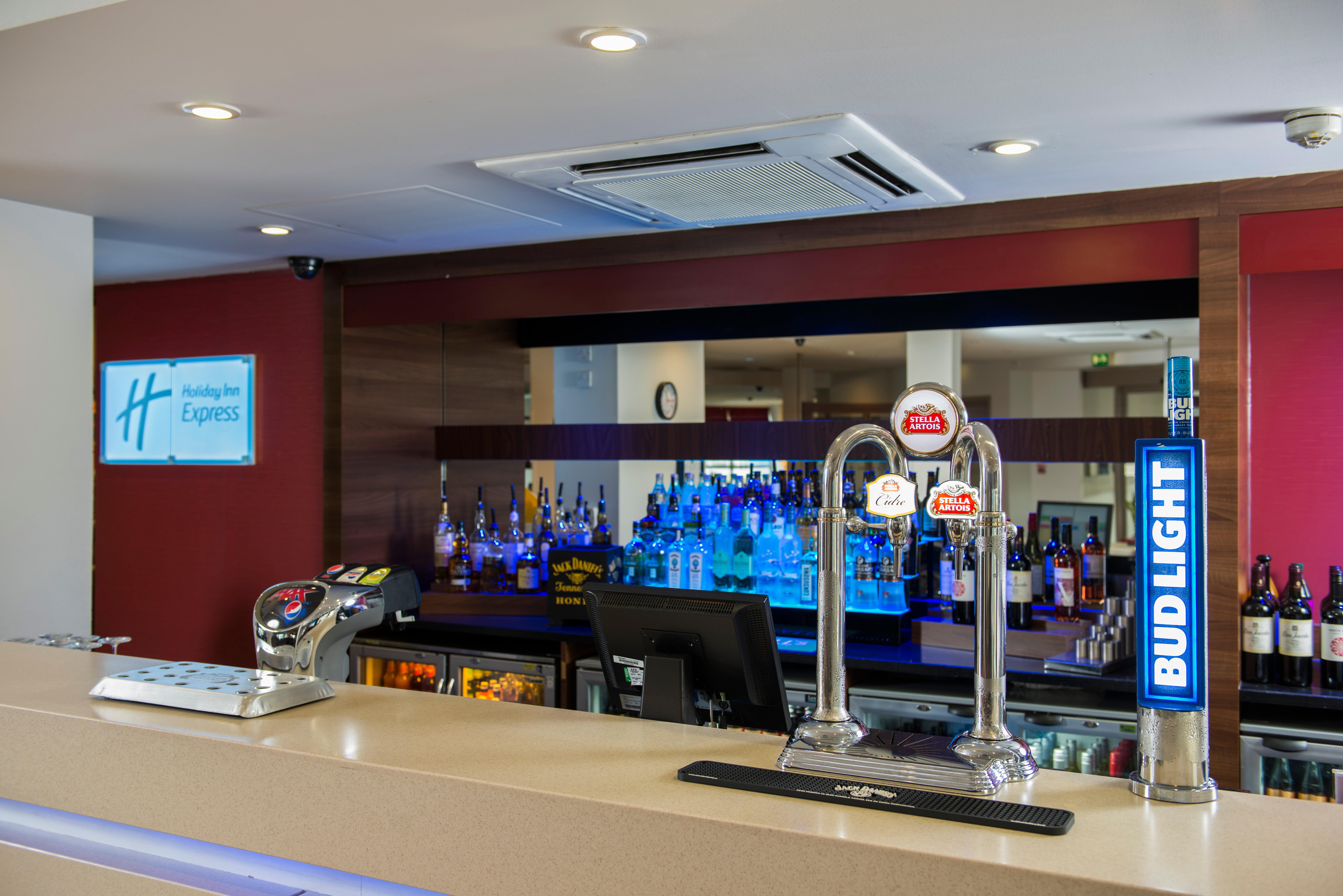 Holiday Inn Express Taunton East By Ihg Εξωτερικό φωτογραφία