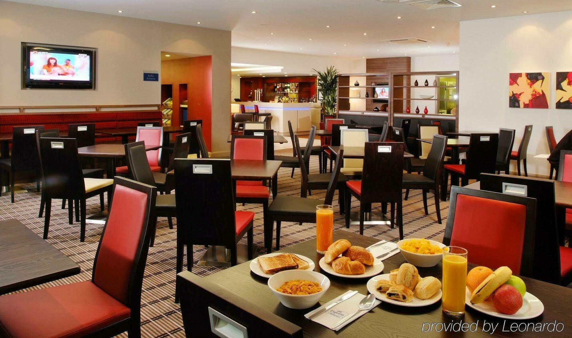 Holiday Inn Express Taunton East By Ihg Εξωτερικό φωτογραφία